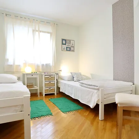 Bluebell Mit Privatem Parkplatz By Interhome Διαμέρισμα Ζαντάρ