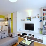 Bluebell Mit Privatem Parkplatz By Interhome Lägenhet *
