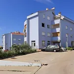 Bluebell Mit Privatem Parkplatz By Interhome Lägenhet *