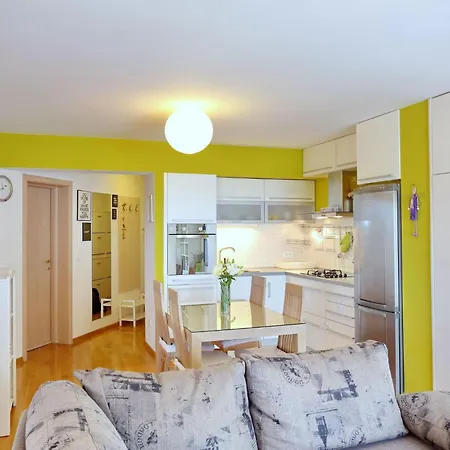 Bluebell Mit Privatem Parkplatz By Interhome Apartment