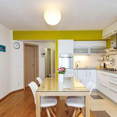 アパート Bluebell Mit Privatem Parkplatz By Interhome *