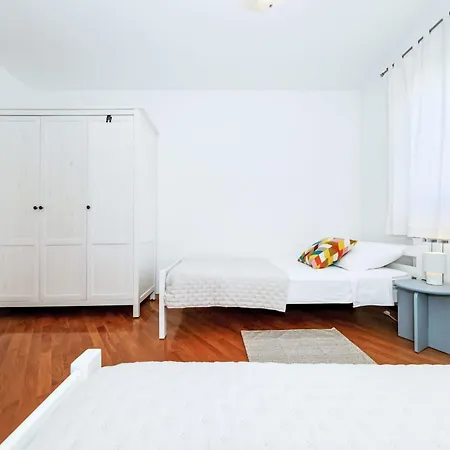 Bluebell Mit Privatem Parkplatz By Interhome アパート *